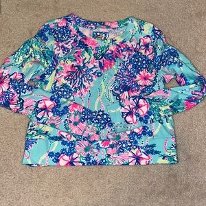 LILLY PULITZER LUXLETIC SWEATSHIRT NEVER WORN!